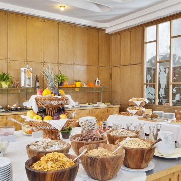 reichhaltiges Frühstücksbuffet